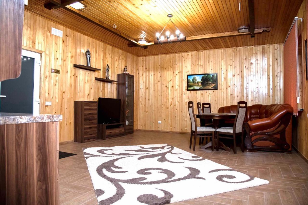 Hotel Вілія Lomacineţi Zewnętrze zdjęcie